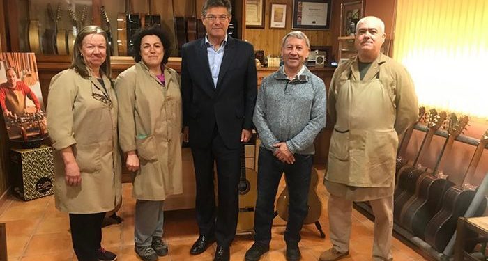 Catalá destaca el apoyo y la protección del Partido Popular a la artesanía para fomentar su comercialización
