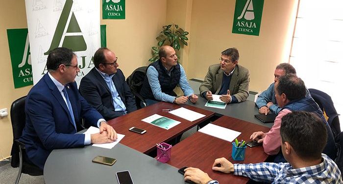 Catalá expone a los agricultores las medidas del PP para potenciar la economía asociada al sector agroalimentario