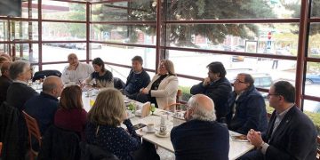 Catalá manifiesta el compromiso del PP y de Pablo Casado con la Cultura ante diversos representantes del sector en la capital