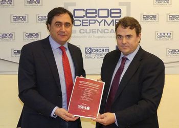 CEOE CEPYME Cuenca entrega a Mariscal el informe de fiscalidad reducida realizado por la SSPA y los GAL