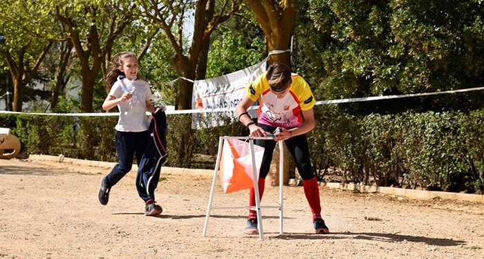 David Cotillas y Nuria Calvo se imponen en Mota del Cuervo en la tercera prueba del XII Circuito de Orientación