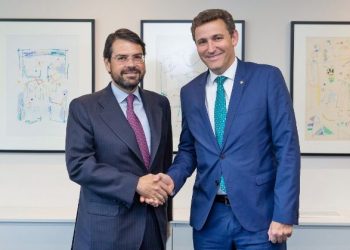 Eurocaja Rural distribuirá los seguros de auto de Mutua Madrileña en toda su red comercial