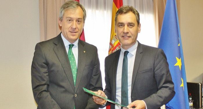 Eurocaja Rural entrega su Memoria Anual al delegado del Gobierno en CLM