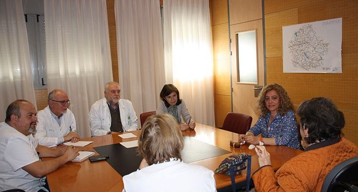 La Gerencia del Área Integrada se ha reunido con la Asociación de Esclerosis Múltiple de Cuenca para conocer y detectar necesidades