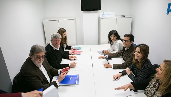 La Red SSPA se reúne con el Partido Popular para exponer su estrategia para frenar la despoblación