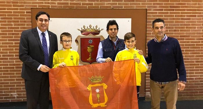 Mariscal desea éxito a los dos jugadores que participarán en el Campeonato de Selecciones de Fútbol Sala en Barcelona