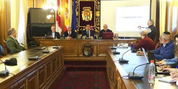 Miguel Romero muestra la Judería de Cuenca a través de una guía