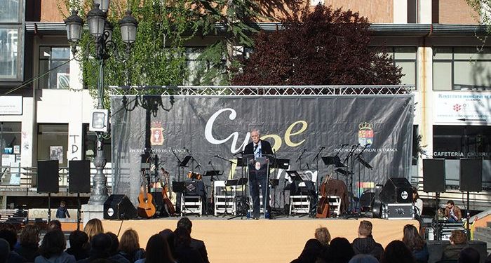 Pérez Henares defiende la literatura como el último refugio de la libertad frente a la “opresión de lo políticamente correcto”