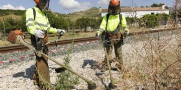 Adif reactiva el Plan de Prevención contra Incendios en la vía y en sus proximidades para el verano