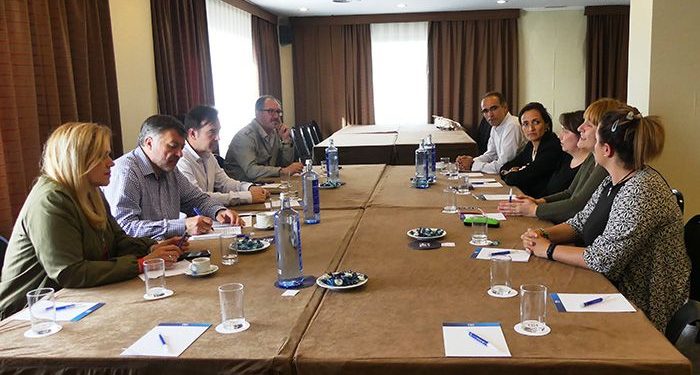 Dolz pondrá en marcha un programa para el mantenimiento de los colegios con un calendario de actuaciones