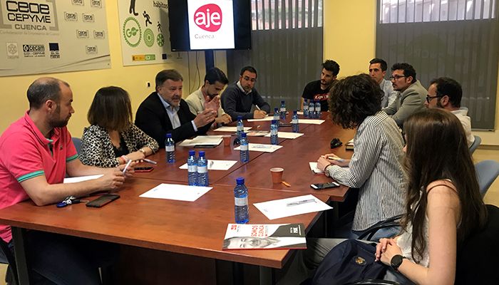 Dolz pondrá en marcha una línea de ayudas, vía bonificaciones fiscales, para los nuevos autónomos que inicien su actividad en Cuenca