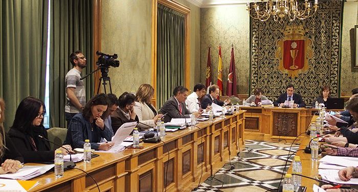 El PP en el Ayuntamiento de Cuenca denuncia que el candidato socialista Dolz vuelva a apropiarse de iniciativas y proyectos del Partido Popular