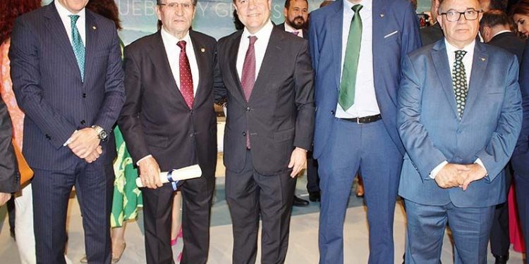 Eurocaja Rural felicita a Gómez Mora por su distinción como ‘Hijo Predilecto’