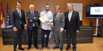 Héctor López Megía recibe el Premio Extraordinario al Mejor Expediente del IV Máster de Acceso a la Abogacía de la UCLM
