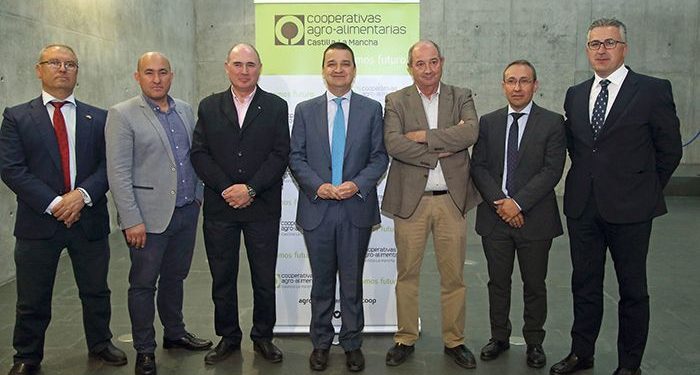 La Junta asegura que la próxima legislatura será “la de la desalación y no la de los trasvases para el riego en el Levante”