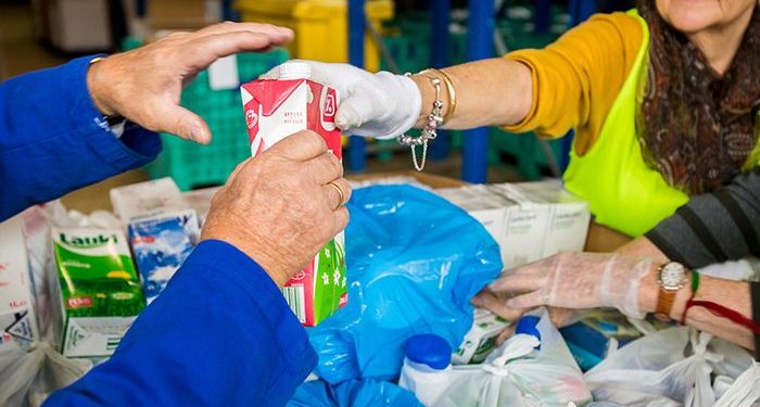 La Obra Social “la Caixa” y el Banco de Alimentos de Cuenca impulsan la gran recogida de leche para combatir la pobreza alimentaria