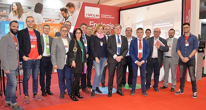 La UCLM muestra en FENAVIN su potencial académico y científico-tecnológico en al ámbito vitivinícola