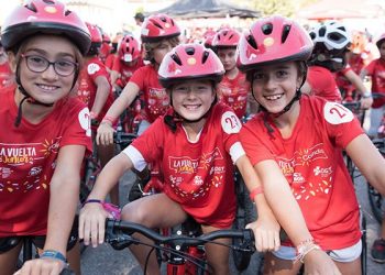 La Vuelta Junior Cofidis acerca la educación vial y los hábitos saludables a 2.500 escolares de Guadalajara