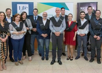 Los alumnos del Máster in Executive English de la Fundación Eurocaja Rural y LIFE en Ciudad Real reciben sus títulos académicos