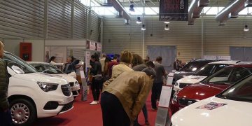 Los concesionarios cierran sus primeras ventas en la segunda edición del Auto Stock Cuenca