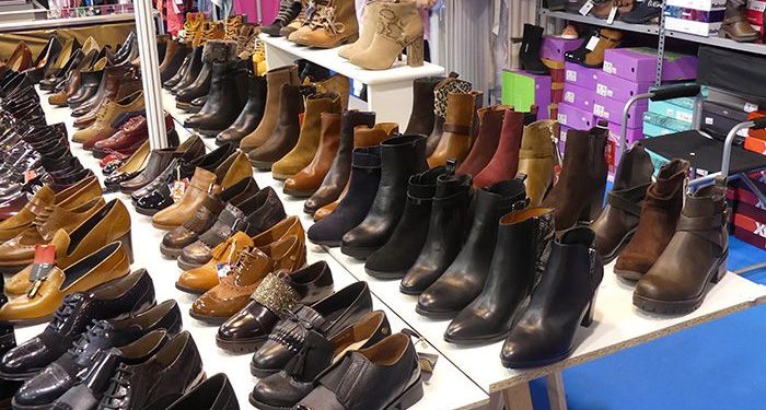 Los costes del hogar y el transporte, sumado al fin de rebajas, disparan el precio de la cesta de la compra en abril