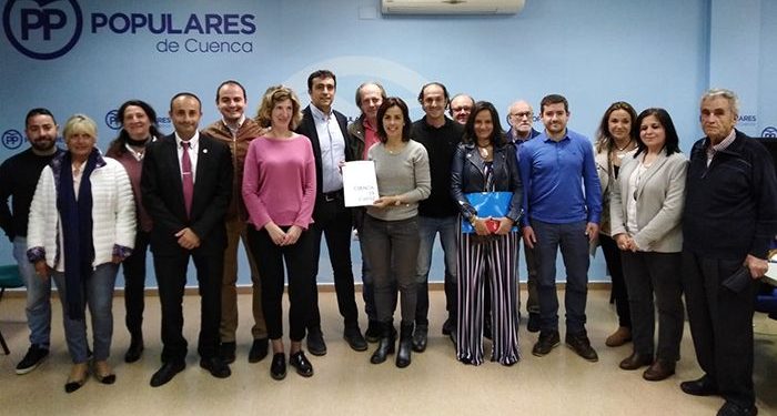 Luz Moya confecciona un programa electoral “diferente, ilusionante y muy realista”