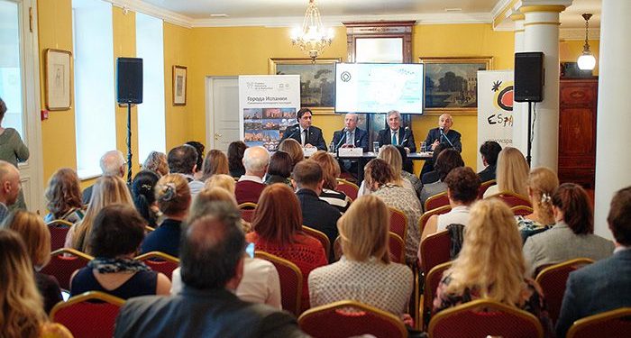 Mariscal destaca ante agentes de viaje y medios de comunicación de Moscú la excelencia de Cuenca