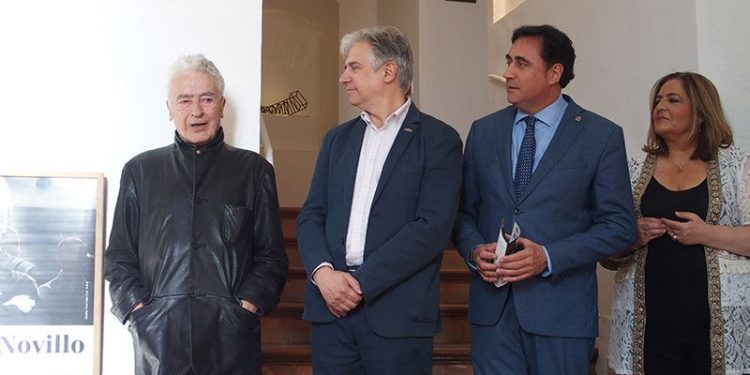 Mariscal inaugura ‘Primeros 60 años de Arte y Diseño’ con la presencia de Cruz Novillo en Casa Zavala