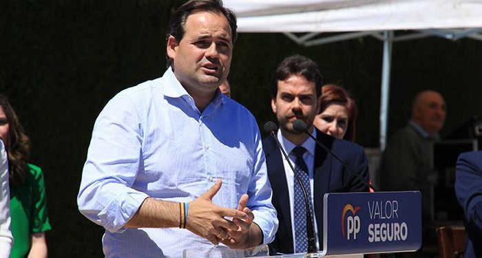 Núñez propone bajar los impuestos en Castilla-La Mancha para ser “un dique de contención” frente a los 26.000 millones de euros de subida fiscal de Sánchez