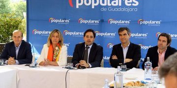Núñez resalta que la bajada de impuestos para evitar el efecto frontera y el convenio sanitario con Madrid favorecerán la recuperación de la población