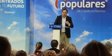 Núñez se compromete a fijar un plan de pagos trimestrales para que ningún ayuntamiento tenga problemas para prestar la política social