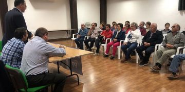 Prieto agradece la labor de alcaldes como Antonio Ruiz y sus 16 años al frente del Ayuntamiento de Casas de los Pinos