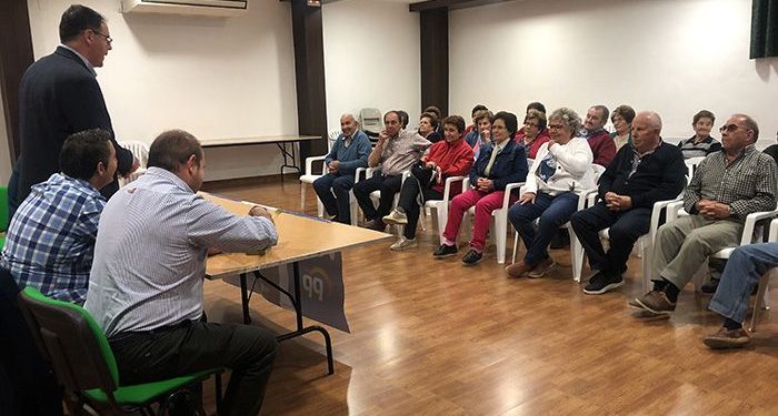 Prieto agradece la labor de alcaldes como Antonio Ruiz y sus 16 años al frente del Ayuntamiento de Casas de los Pinos