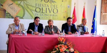 Prieto espera que el futuro Centro de Interpretación del Olivo sea un recurso más para la próxima edición de la Fiesta del Olivo de La Alcarria