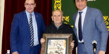 Un “merecido y necesario” homenaje al escritor Raúl Torres pone el broche de oro a la IV Feria del Libro Cuenca 2019