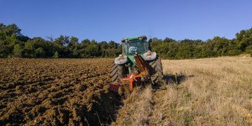 Unión de Uniones cree que el sector agrario debería tener una aplicación diferenciada del registro de la jornada laboral