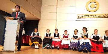 Doménech pregona con agradecimiento el Día de la Región en la Casa de Castilla-La Mancha en Alicante