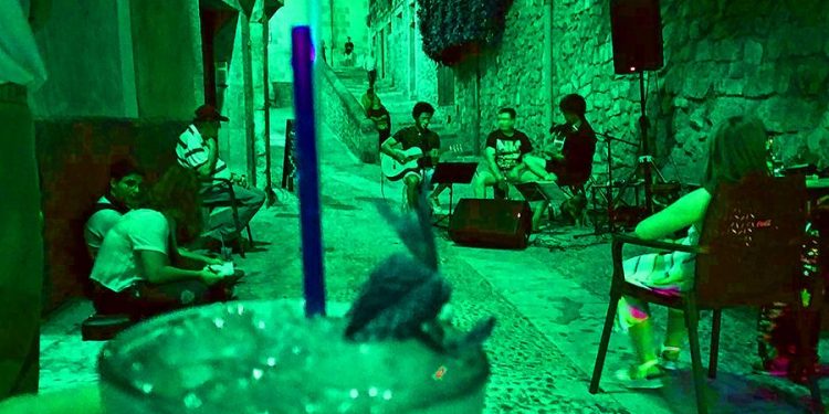 Estival Cuenca 2019 arranca a ritmo de Bossa Nova y caipiriñas