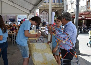 La UCLM celebra este sábado en Ciudad Real la final del concurso de diseño de puentes para preuniversitarios