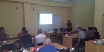 Los empresarios del sector de talleres de La Manchuela se forman sobre la importancia del aceite para motor