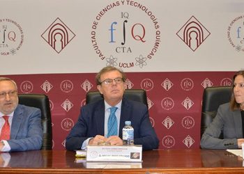 Los químicos noveles de la UCLM comparten con sus compañeros sus líneas de trabajo de investigación