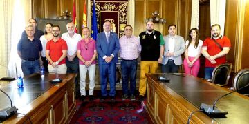 Prieto conoce de primera mano los estudios de investigación becados con 80.000 euros por la Diputación de Cuenca