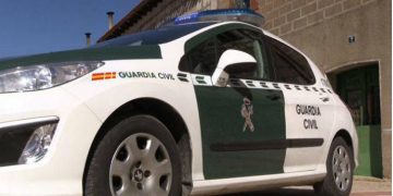 Detenidos dos vecinos de Ledaña por irse a robar en tractor a Albacete