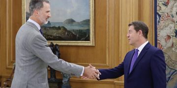 El presidente García-Page traslada al rey Felipe VI los principales retos y proyectos de Castilla-La Mancha para los próximos cuatro años