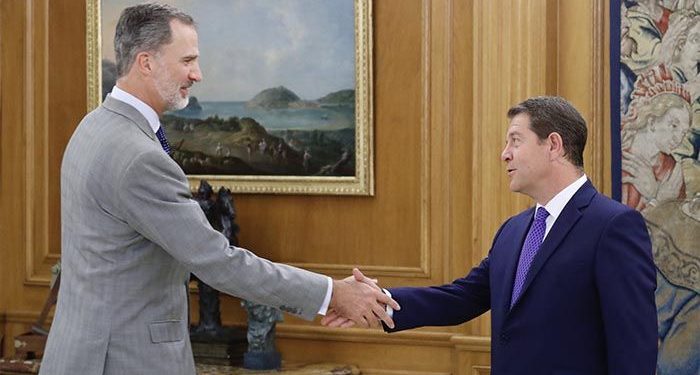 El presidente García-Page traslada al rey Felipe VI los principales retos y proyectos de Castilla-La Mancha para los próximos cuatro años