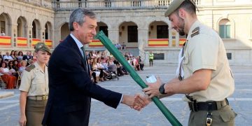 Eurocaja Rural premia a los mejores Sargentos Alumnos de la Academia de Infantería de Toledo
