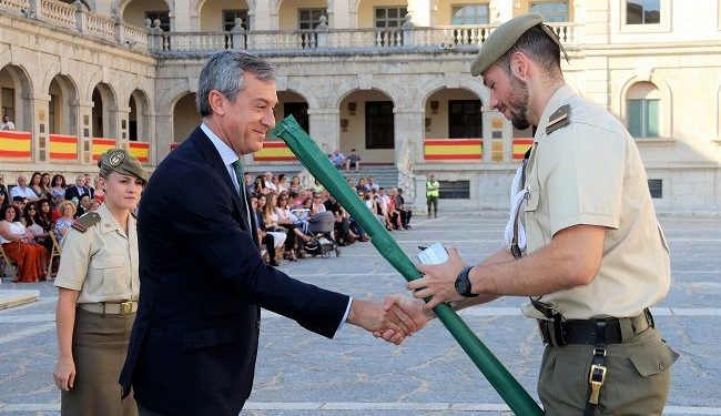 Eurocaja Rural premia a los mejores Sargentos Alumnos de la Academia de Infantería de Toledo