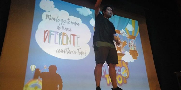 Los niños de la Escuela de Verano de San Clemente disfrutan de la presentación de la APP Turística “Marco Topo”