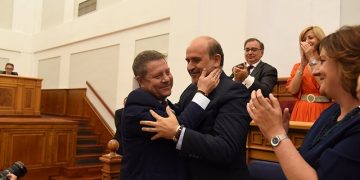 Page es elegido presidente de Castilla-La Mancha por mayoría absoluta en las Cortes