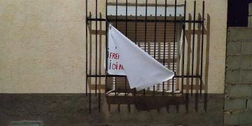 Arrancan los carteles contra las macrogranja de cerdos en Villar de Domingo García
